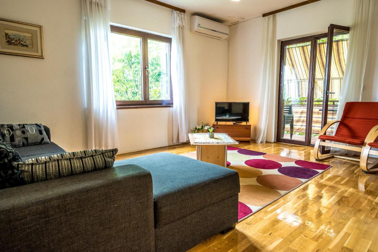 Apartmani Rosa Turanj Exterior foto