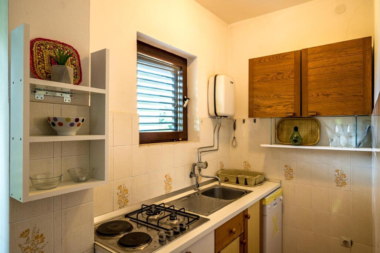 Apartmani Rosa Turanj Exterior foto
